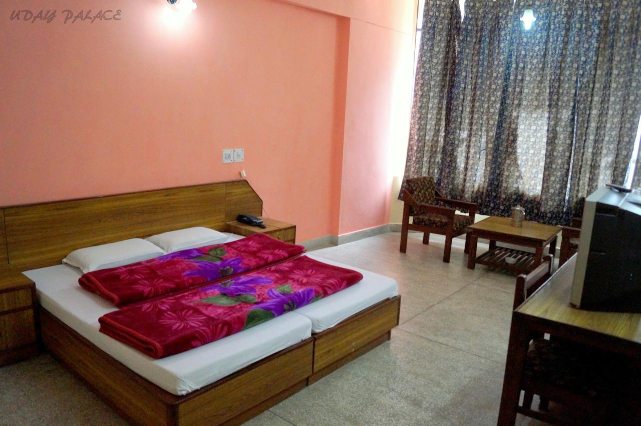 Hotel Uday Palace Pipalkoti Экстерьер фото