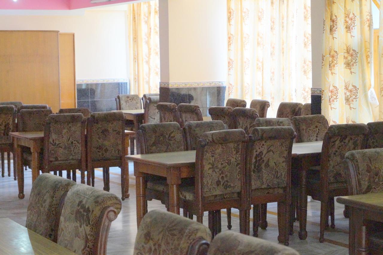 Hotel Uday Palace Pipalkoti Экстерьер фото